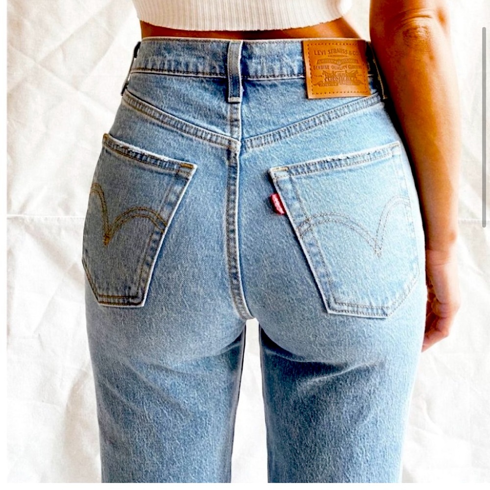 LEVI’S Ribcage High Rise Straight - Picture 2 of 12